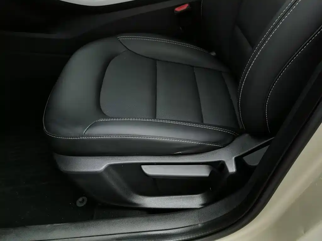 Photo 20 - Geely Emgrand GL