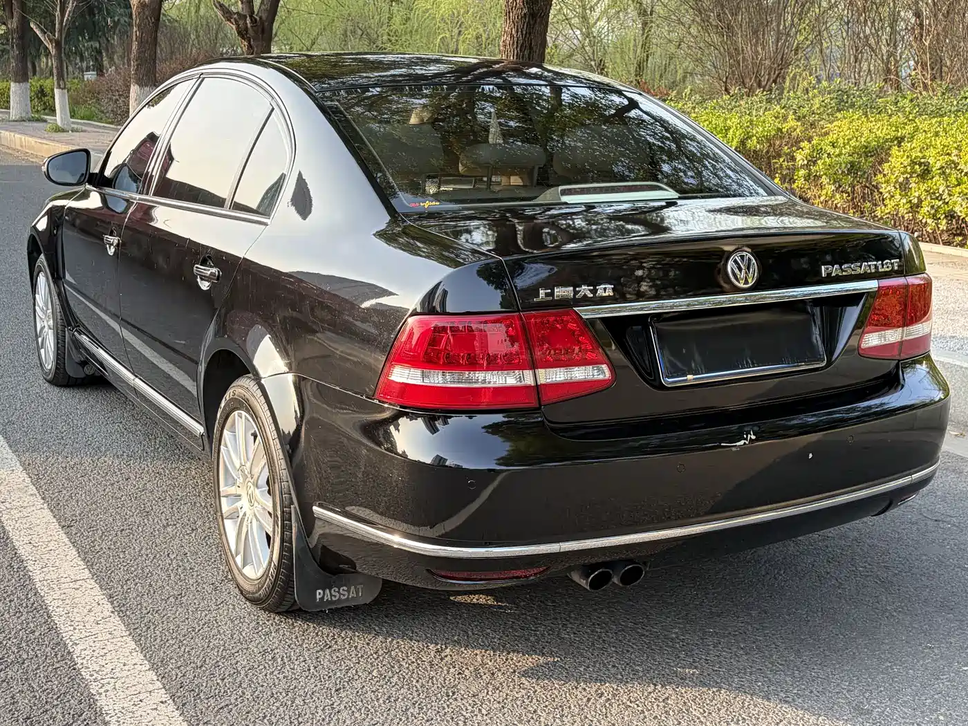 Volkswagen Passat Lingyu 2009 1.8T Automatic Luxury фото 4