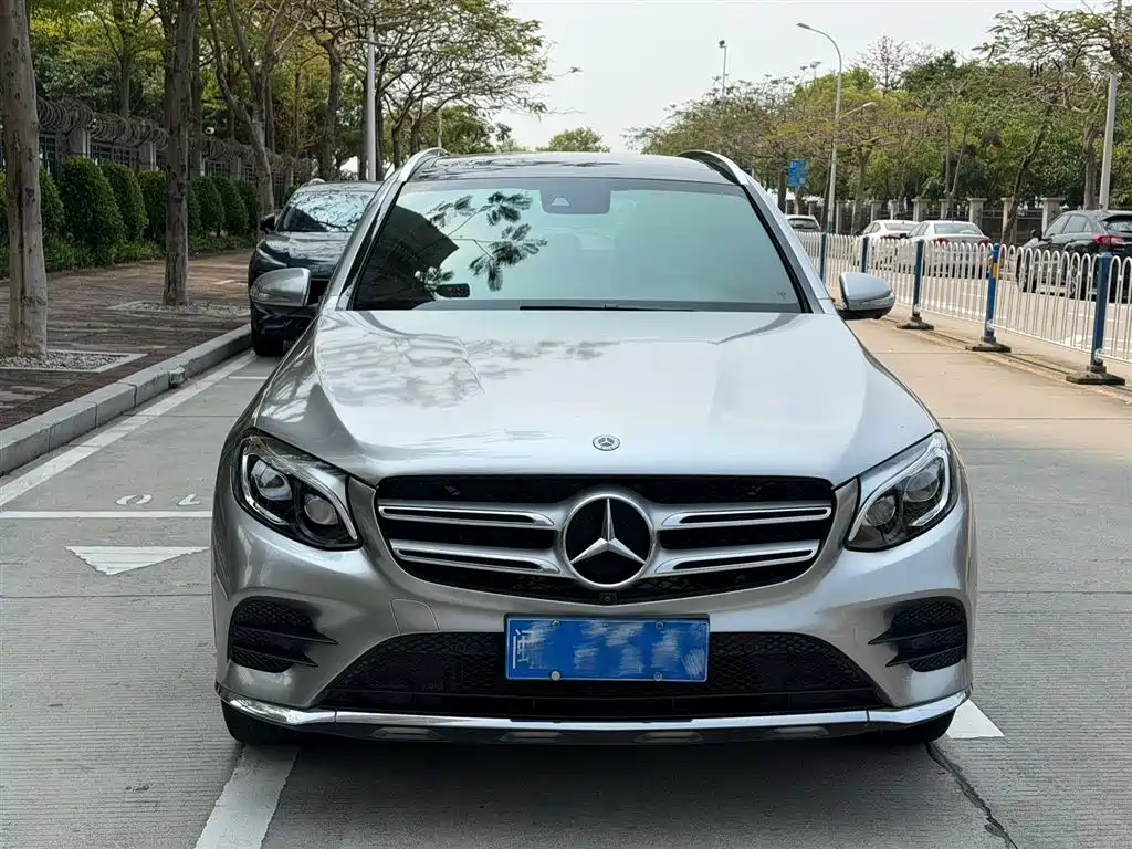 MERCEDES-BENZ GLC