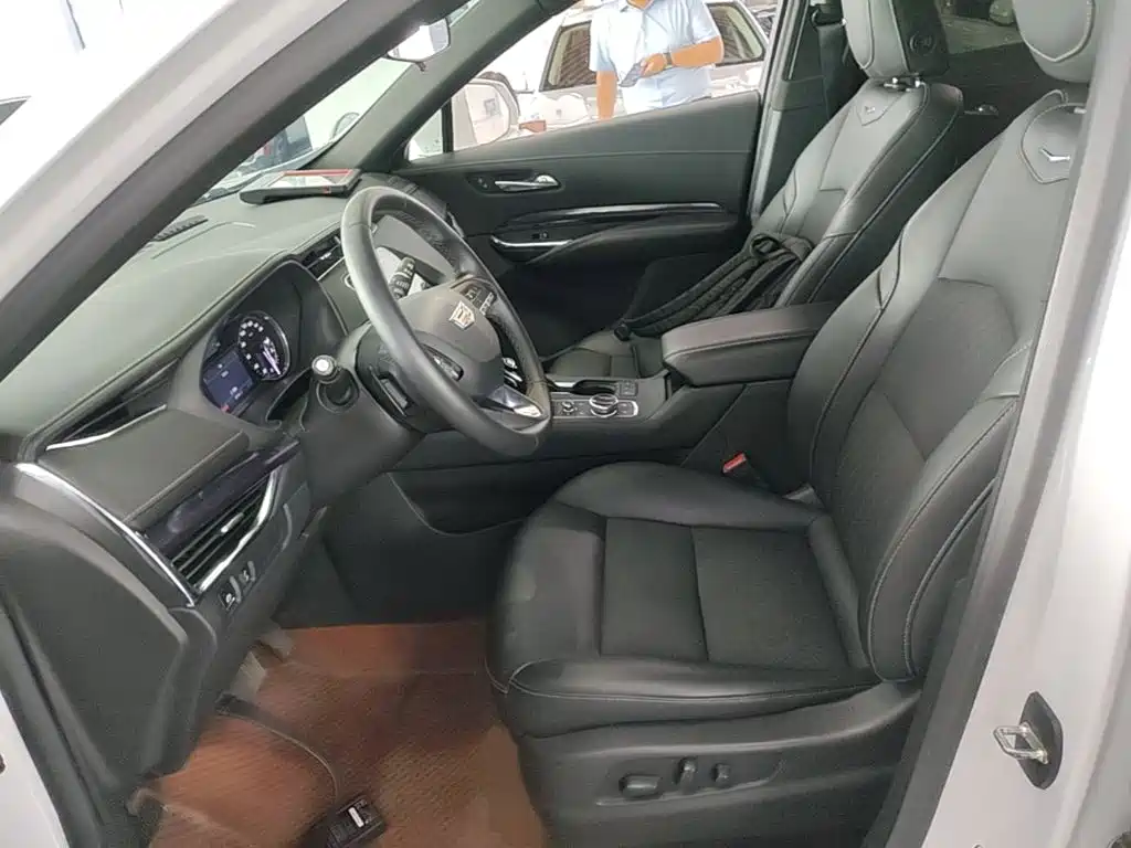 Cadillac XT4 2023 2022 28T FWD Style