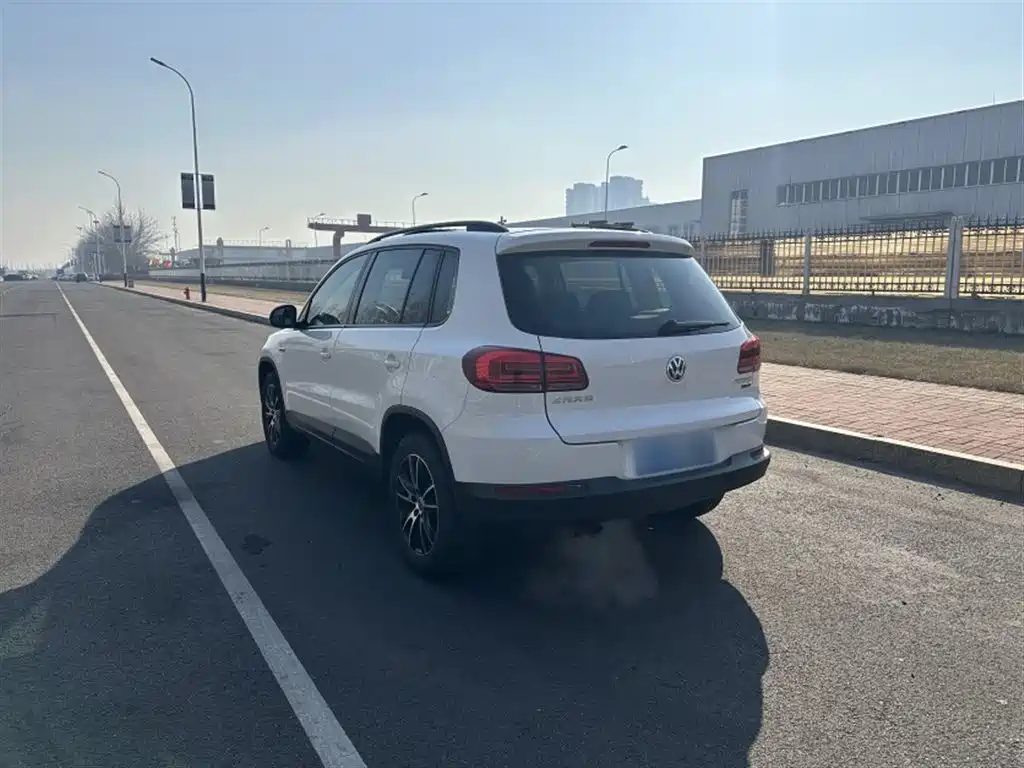 Volkswagen Tiguan 2014 1.8TSI Automatic 2WD 30th Anniversary Edition фото 17