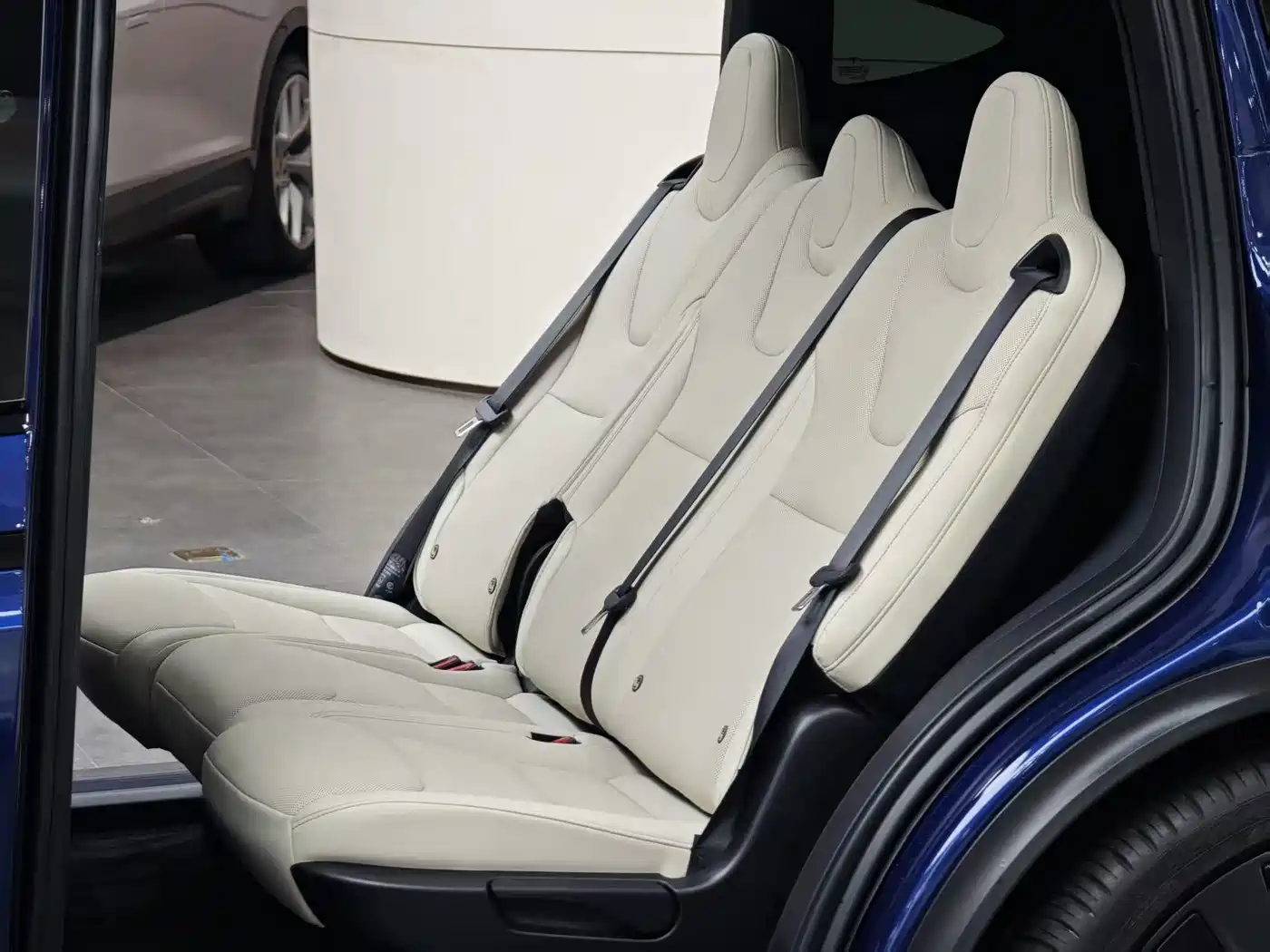 Tesla Model X 2023 Dual Motor All-Wheel Drive Edition фото 7