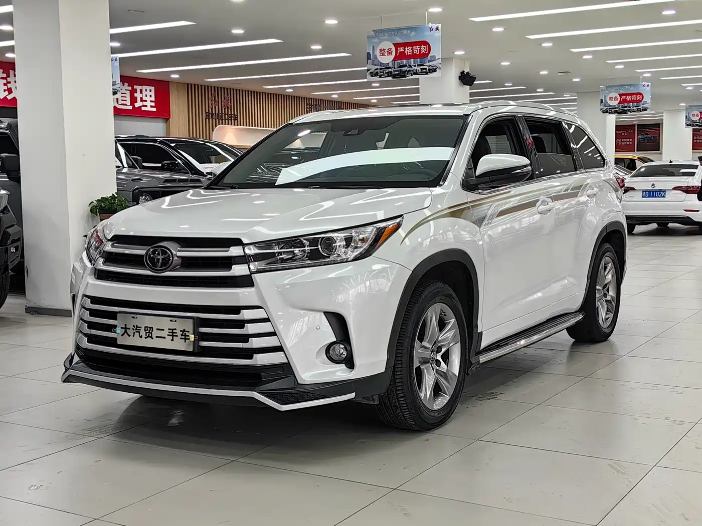 TOYOTA HIGHLANDER