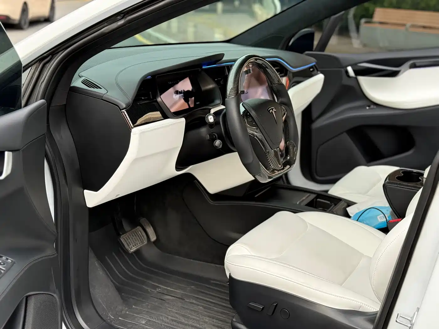 Photo 4 - Tesla Model X