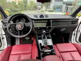 Photo 7 - Porsche Macan