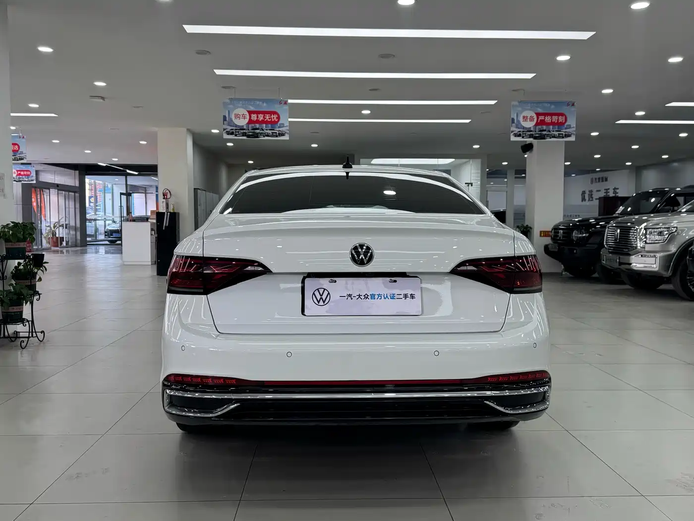Volkswagen Sagitar 2023 300TSI DSG Surpassing Edition фото 5