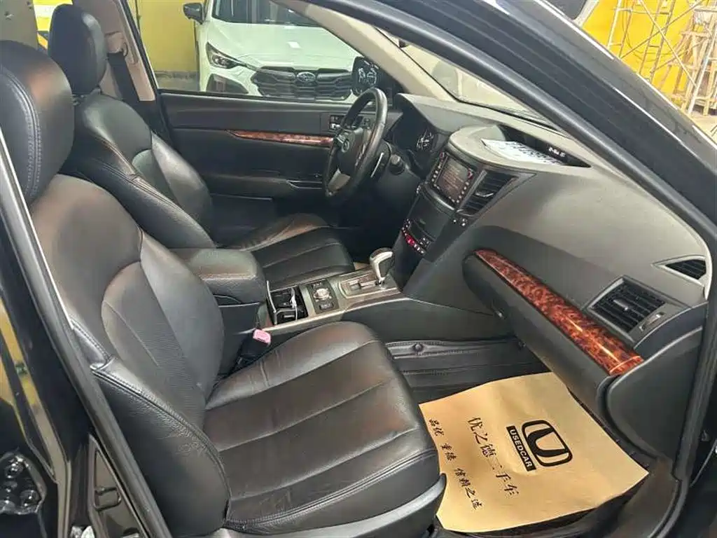 Subaru Outback 2010 3.6R Luxury Navigation фото 10