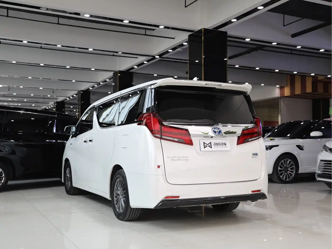 Toyota Alphard 2020 Hybrid 2.5L Premium Edition фото 15