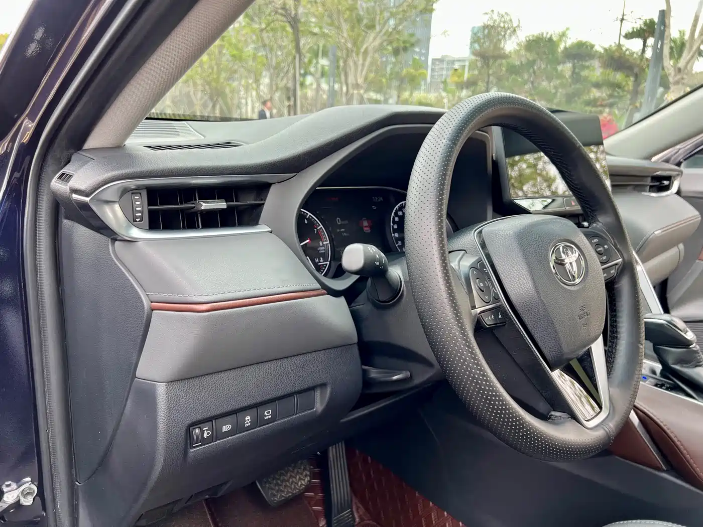 Toyota Lingfang HARRIER 2022 2.0L CVT 2WD Premium Edition фото 10