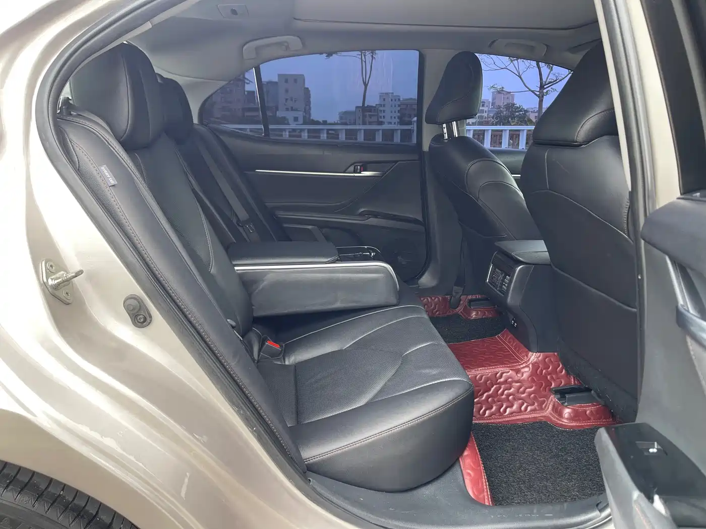 Toyota Camry 2018 2.5Q Flagship Edition фото 14