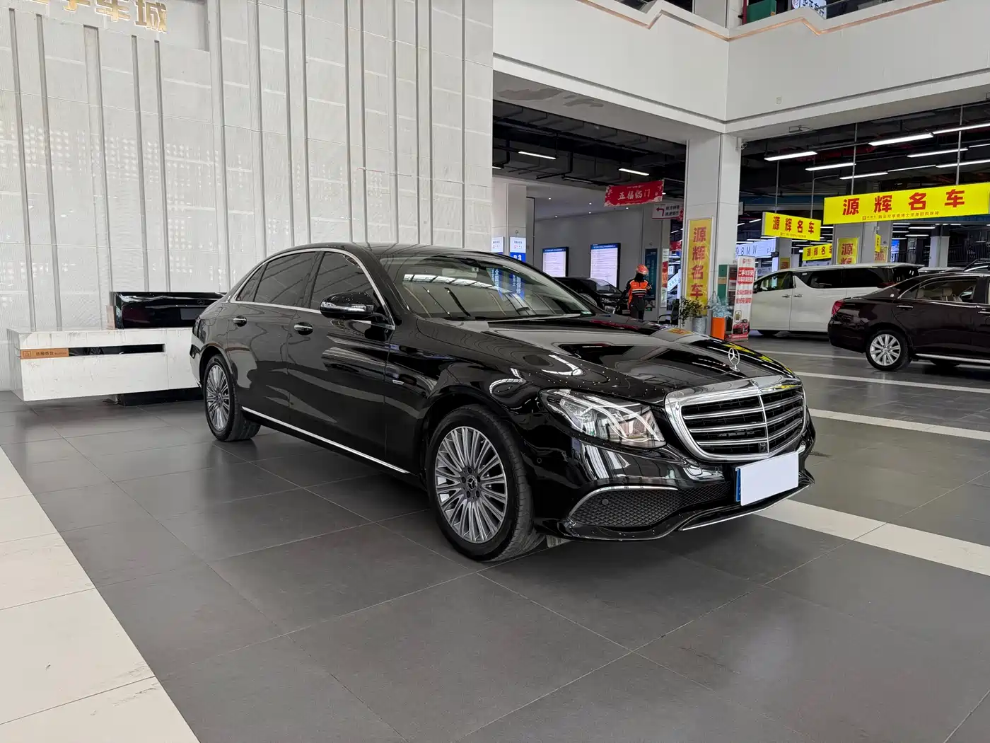 Mercedes-Benz E-Class 2020 Facelift E 300 L Exclusive фото 3