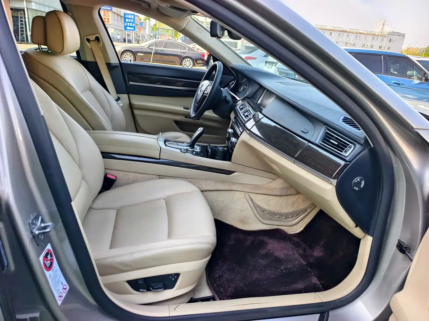 BMW 7 Series 2009 740Li Premium фото 18