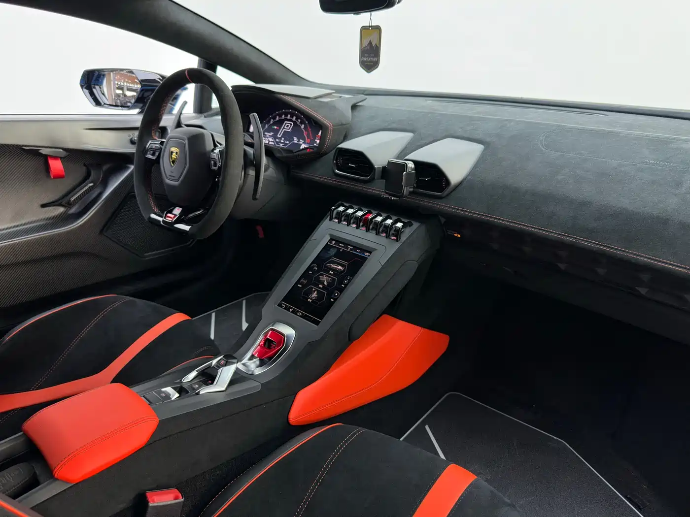 LAMBORGHINI HURACÁN