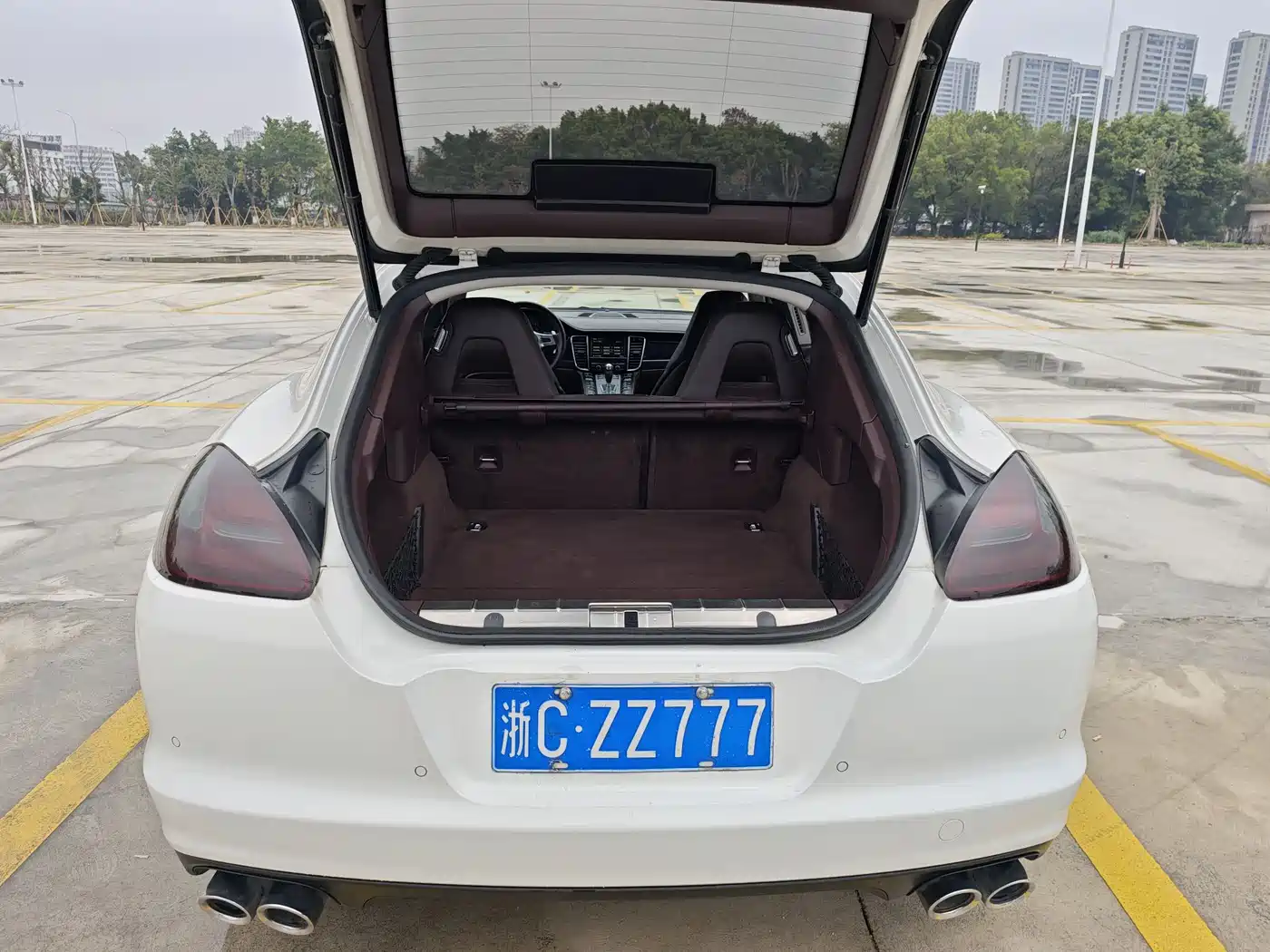 Porsche Panamera 2010 Panamera 4 3.6L фото 27