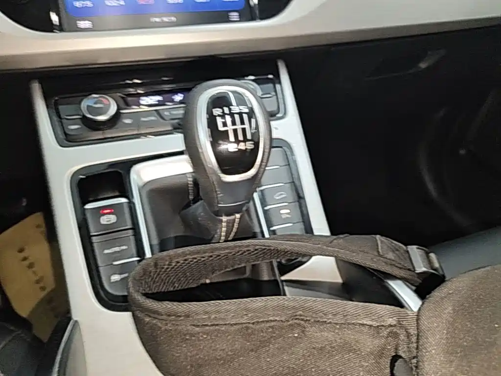 Geely Boyue 2016 2016 2.0L Manual Smart·Style Edition