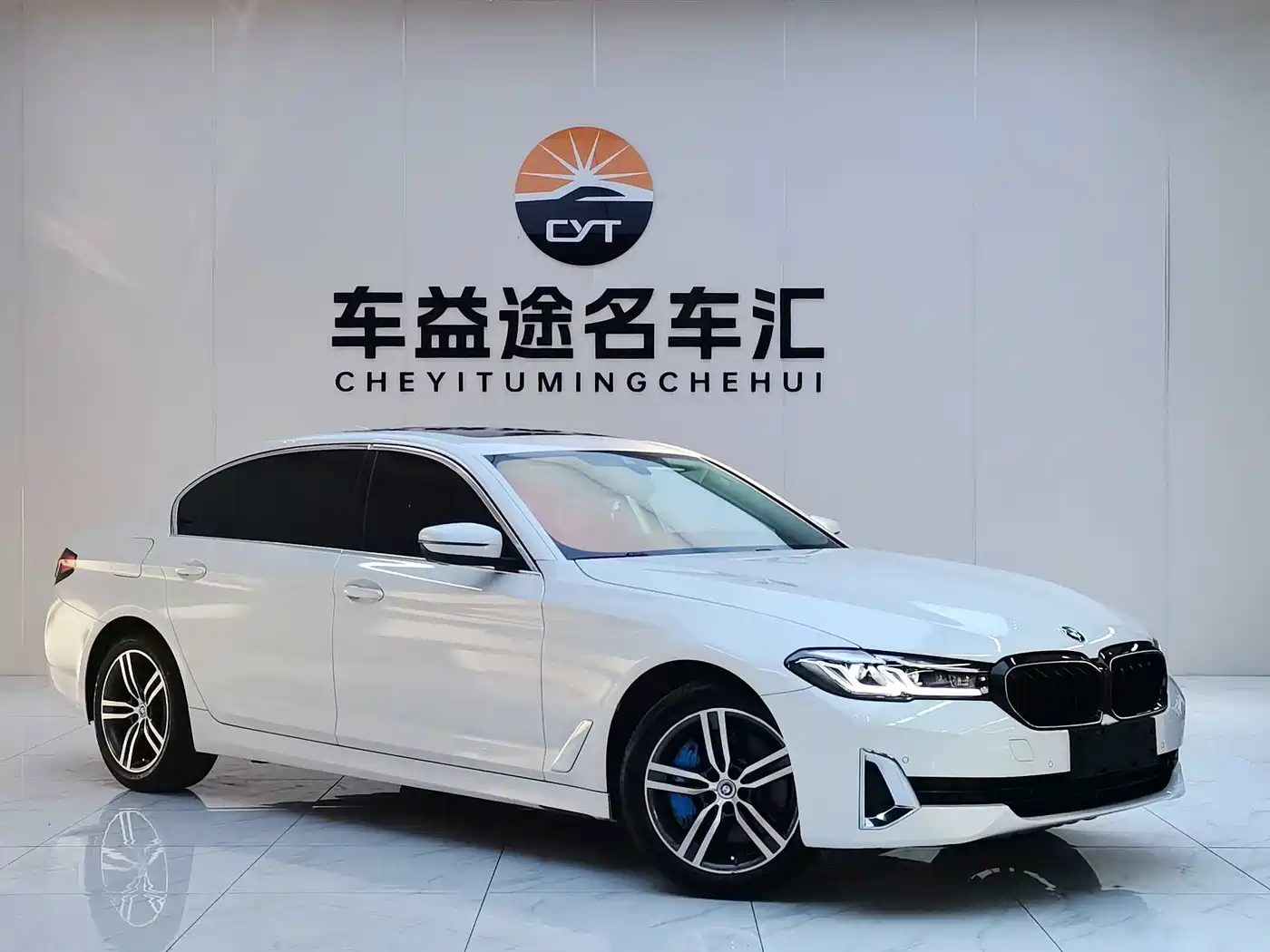 Фото 3 - BMW 5 Series