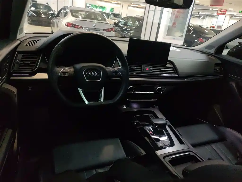 Audi Q5L 2022 45T Luxury Dynamic фото 10