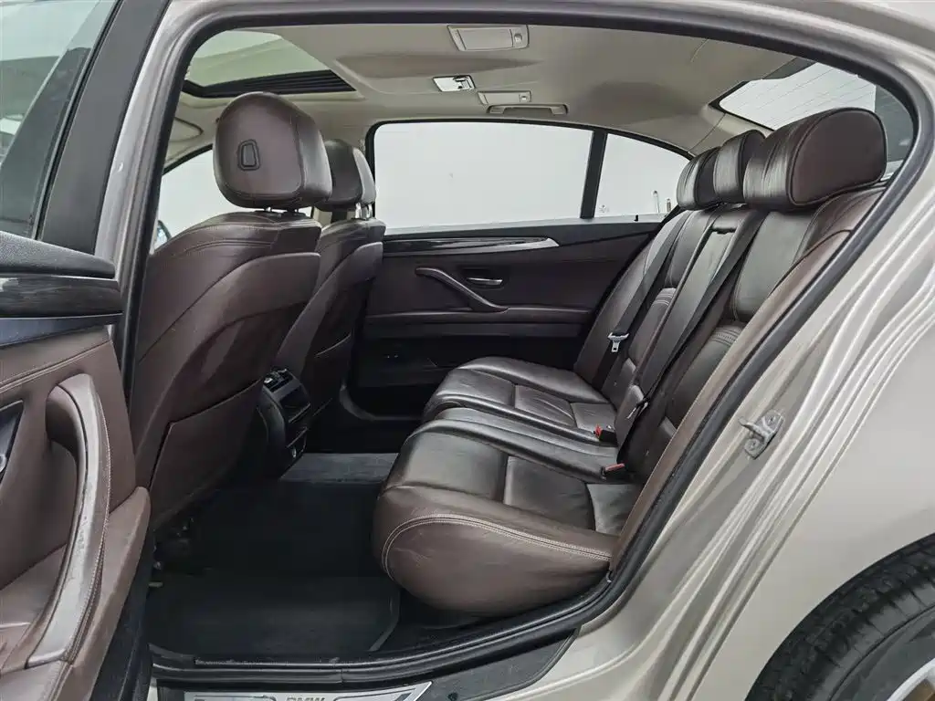 BMW 5 Series 2014 525Li Luxury Design Package фото 15