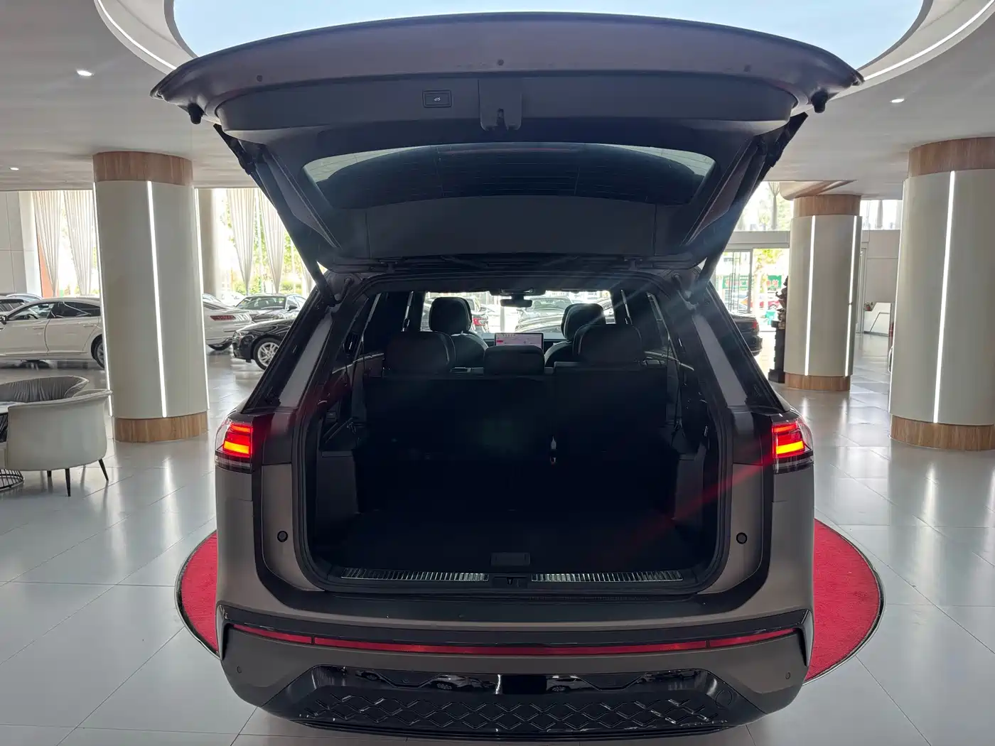 Volkswagen Teramont 2025 Teramont Pro 450TSI 4WD Summit Edition фото 10