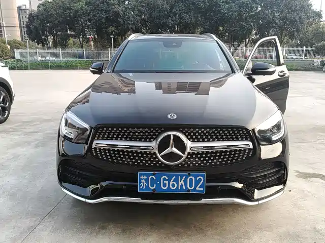 MERCEDES-BENZ GLC