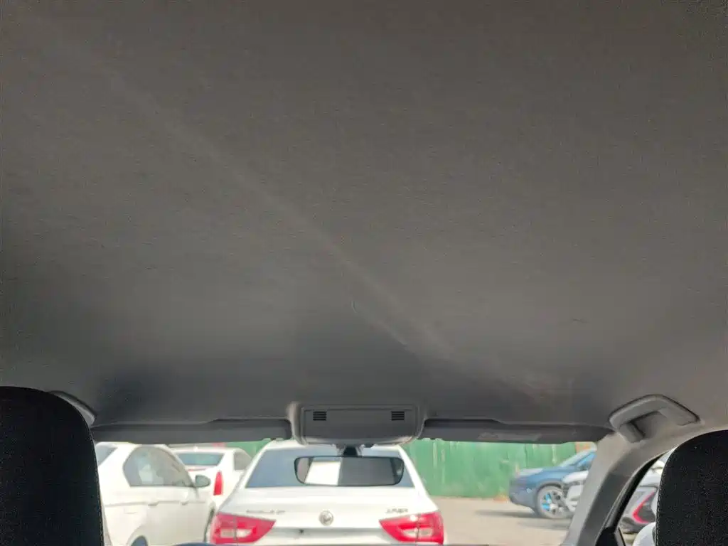 Volkswagen Lavida 2023 Xinrui 1.5L Auto Xinyi Edition фото 18