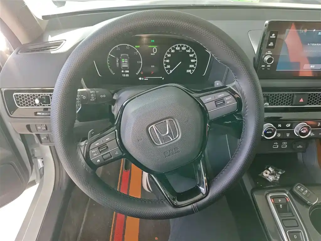 Фото 11 - Honda Civic