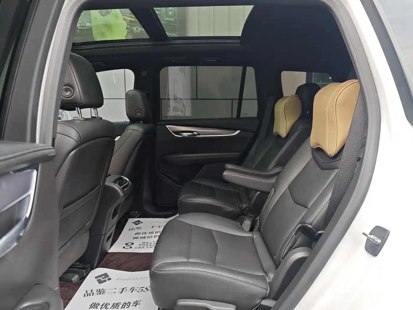CADILLAC XT6