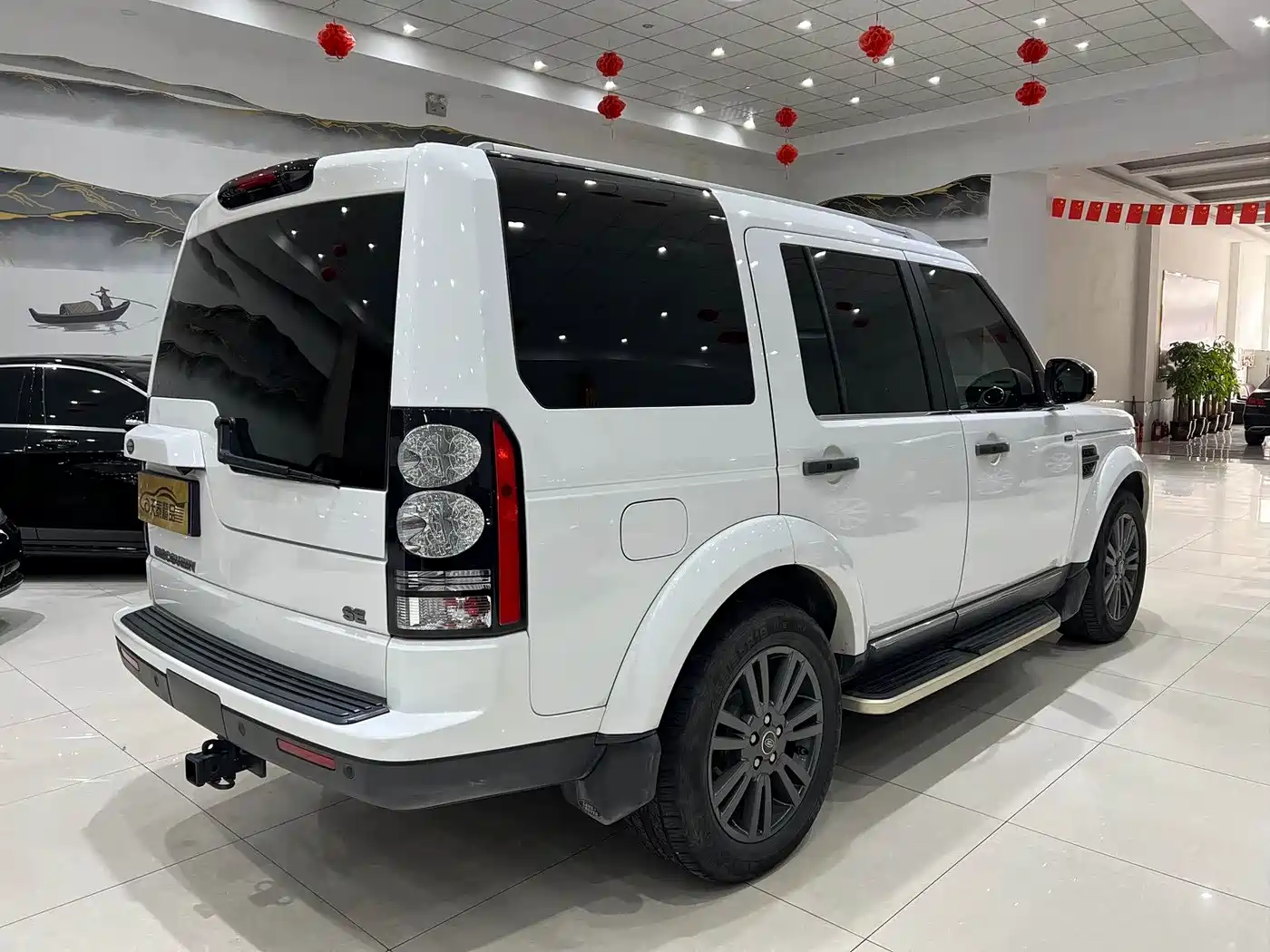 Land Rover Discovery 2016 3.0 SC Black Edition SE фото 6