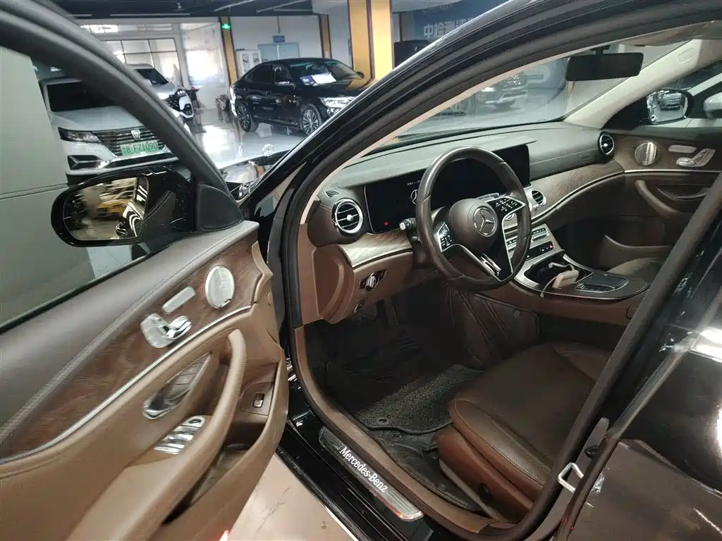 Mercedes-Benz E-Class 2023 Facelift E 300 L Luxury фото 13