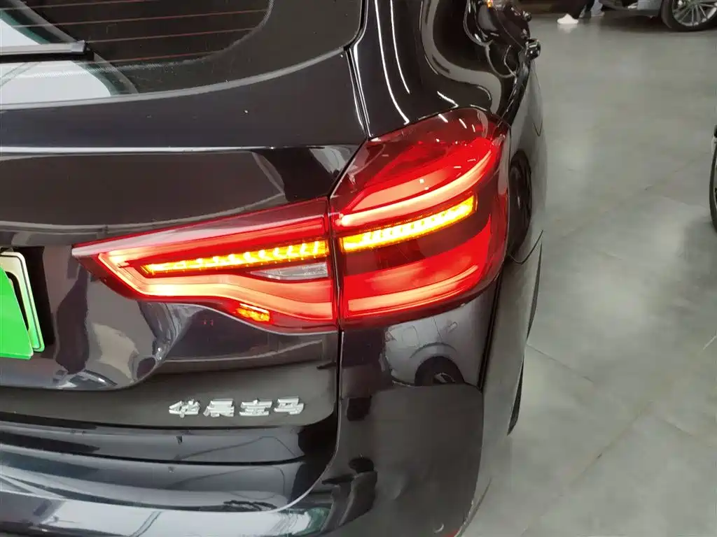 BMW iX3 2021 Facelift Leading фото 24