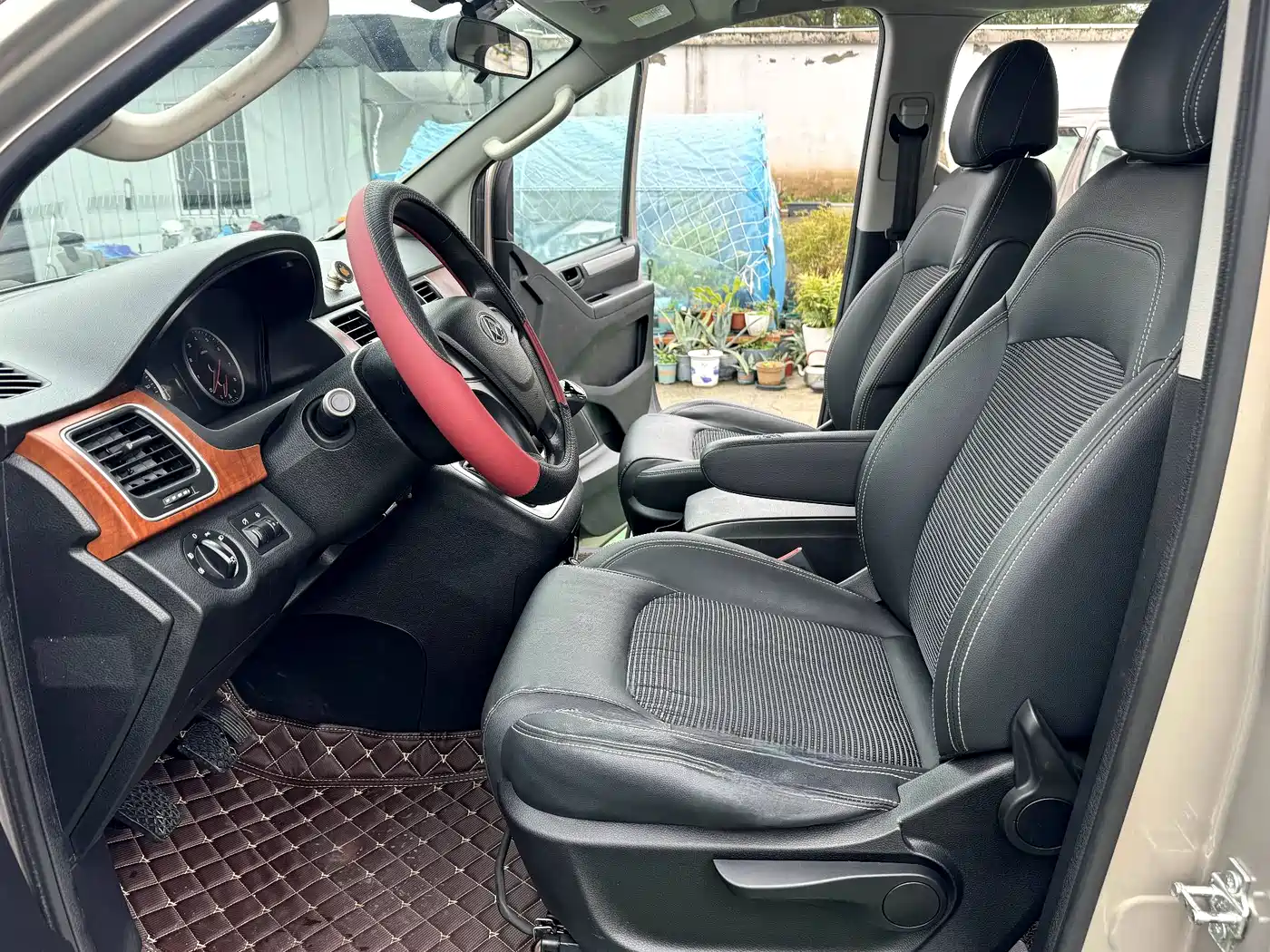 SAIC Maxus Maxus G10 2016 2.0T Manual Elite фото 9