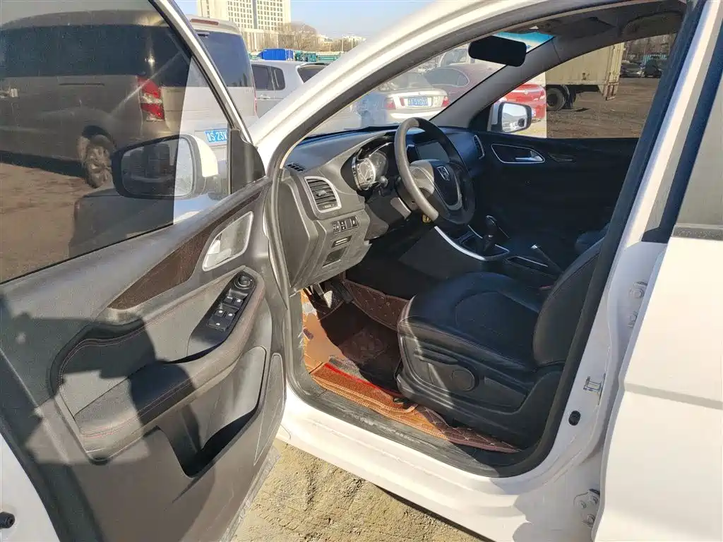 Baojun 560 2017 2016 1.8L Manual Value