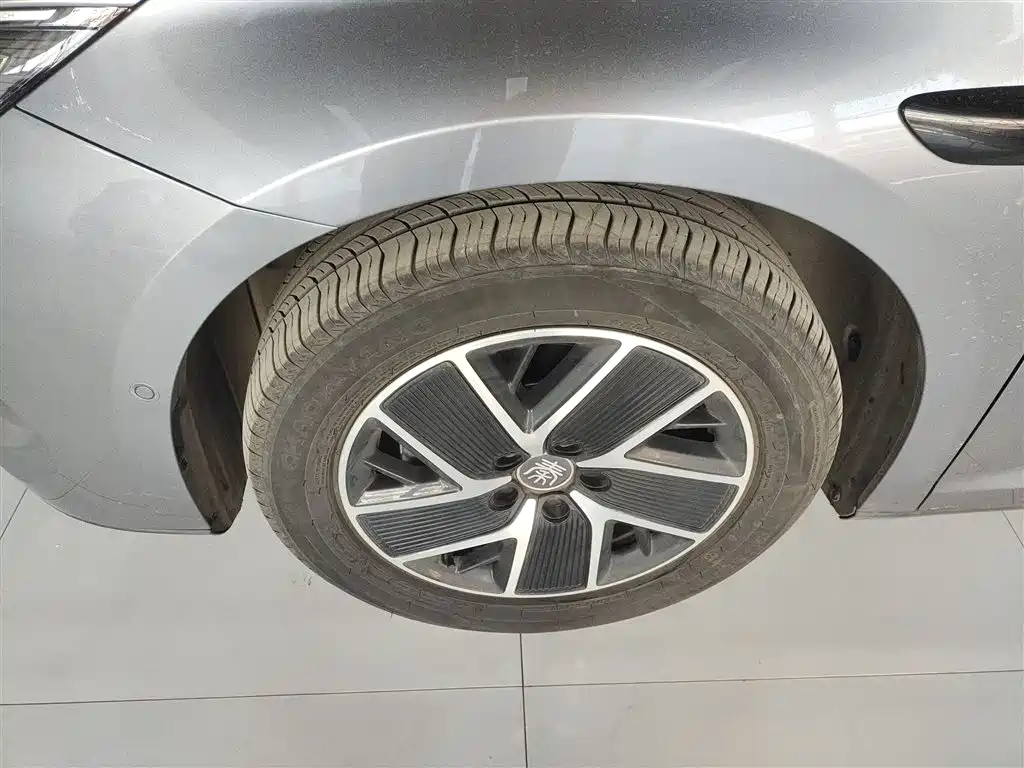BYD Qin L 2025 DM-i Smart Drive Edition 120KM Surpassing фото 23