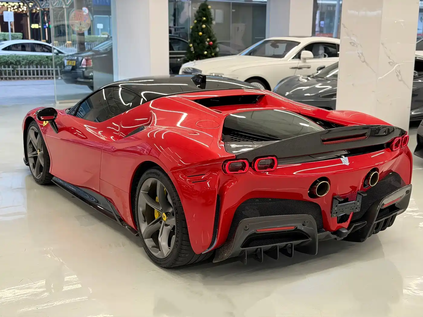 FERRARI SF90