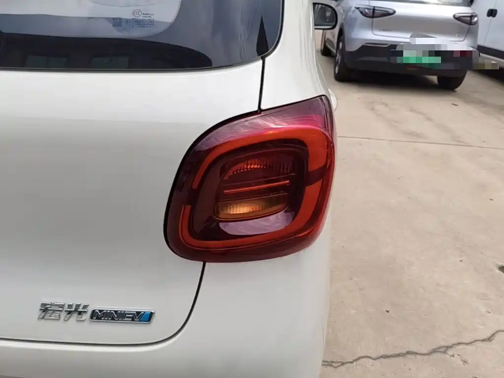 Wuling Motors Hongguang MINIEV 2026 2025 4-Door Advanced