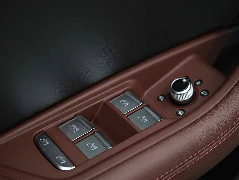Audi A4L 2025 2 Million Celebration Edition 40 TFSI Luxury Dynamic B&O Starlight Night Edition фото 23