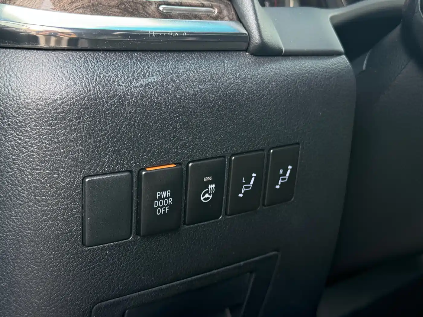 Toyota Alphard 2018 Facelift 3.5L Premium Edition фото 24