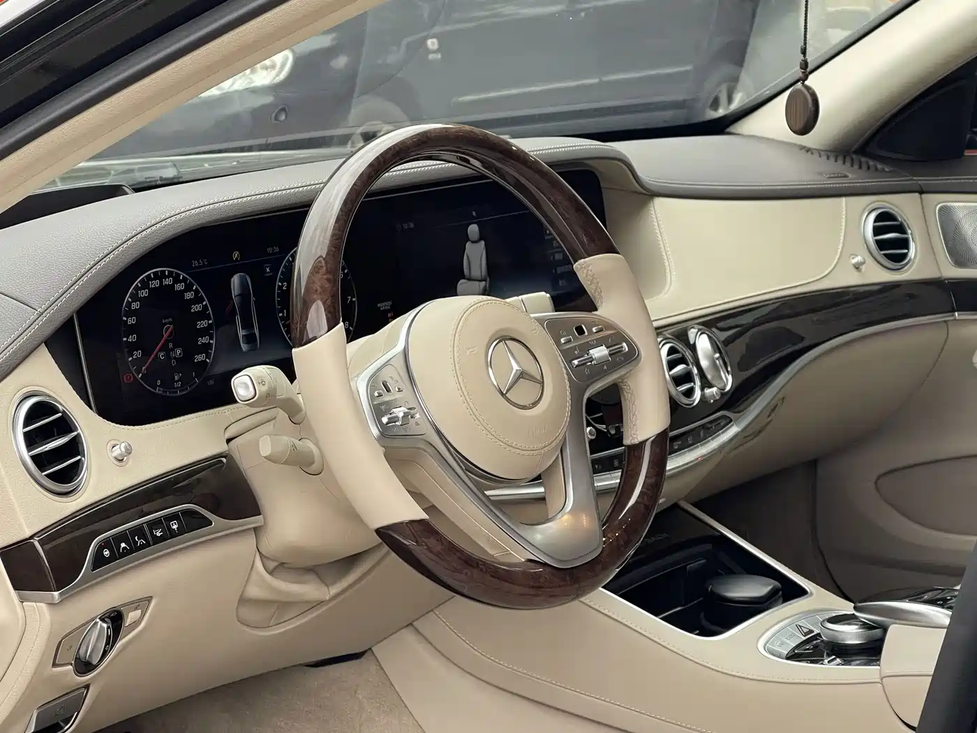 Фото 9 - Mercedes-Benz Maybach S-Class