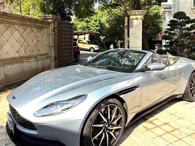 Aston Martin V8 Vantage 4.0T V8 Roadster