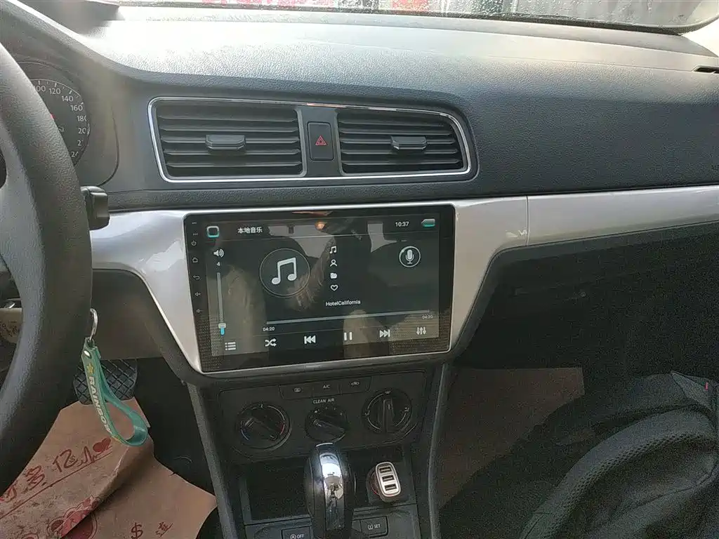 Volkswagen Lavida 2018 Classic 1.5L Automatic Trend China VI фото 5