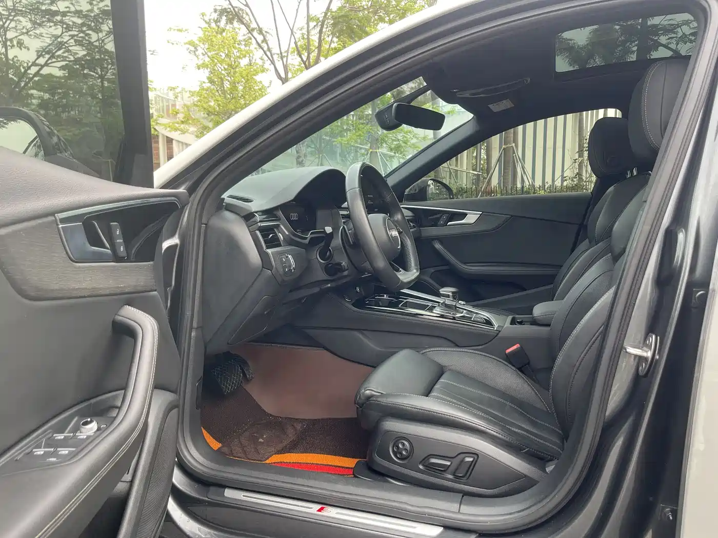 Audi A4L 2023 40 TFSI quattro Luxury Sport фото 6