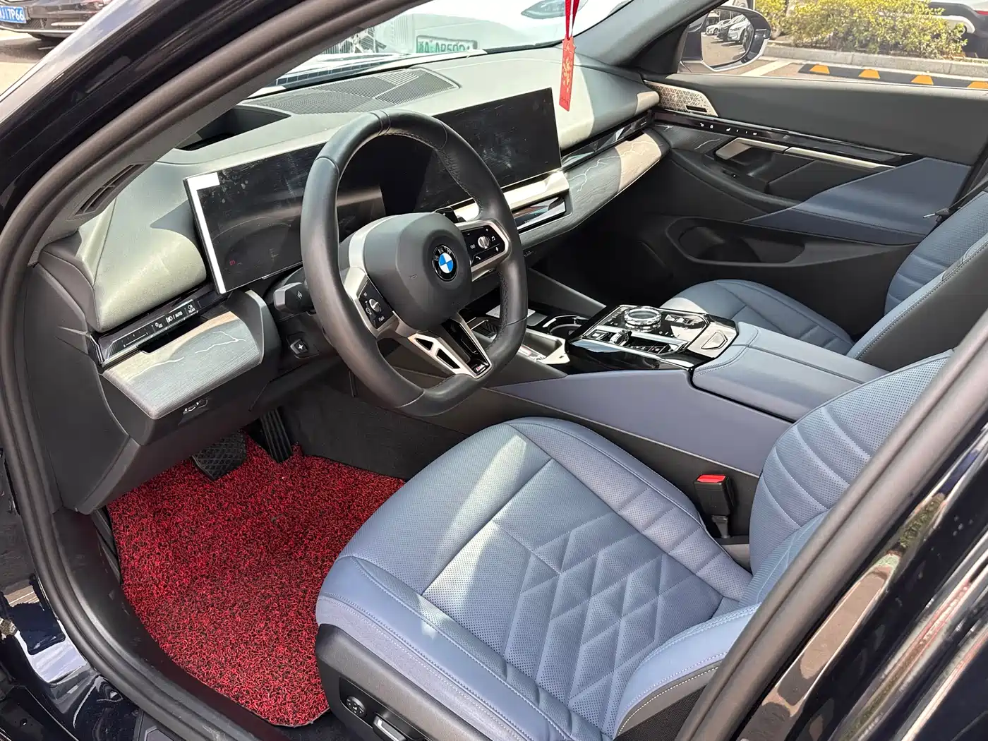 BMW 5 Series 2024 530Li Premium M Sport Package фото 3