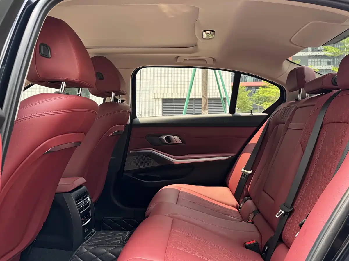 BMW 3 Series 2023 325Li M Sport Package фото 6