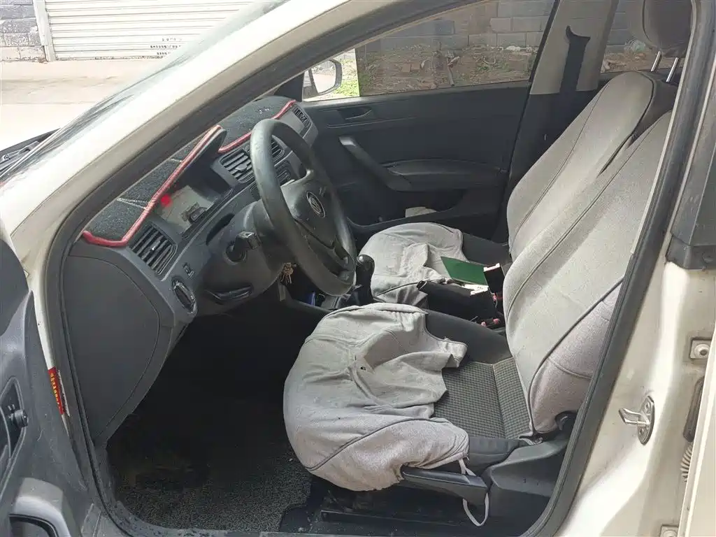 Volkswagen Santana 2016 1.4L Manual Trend Edition фото 8