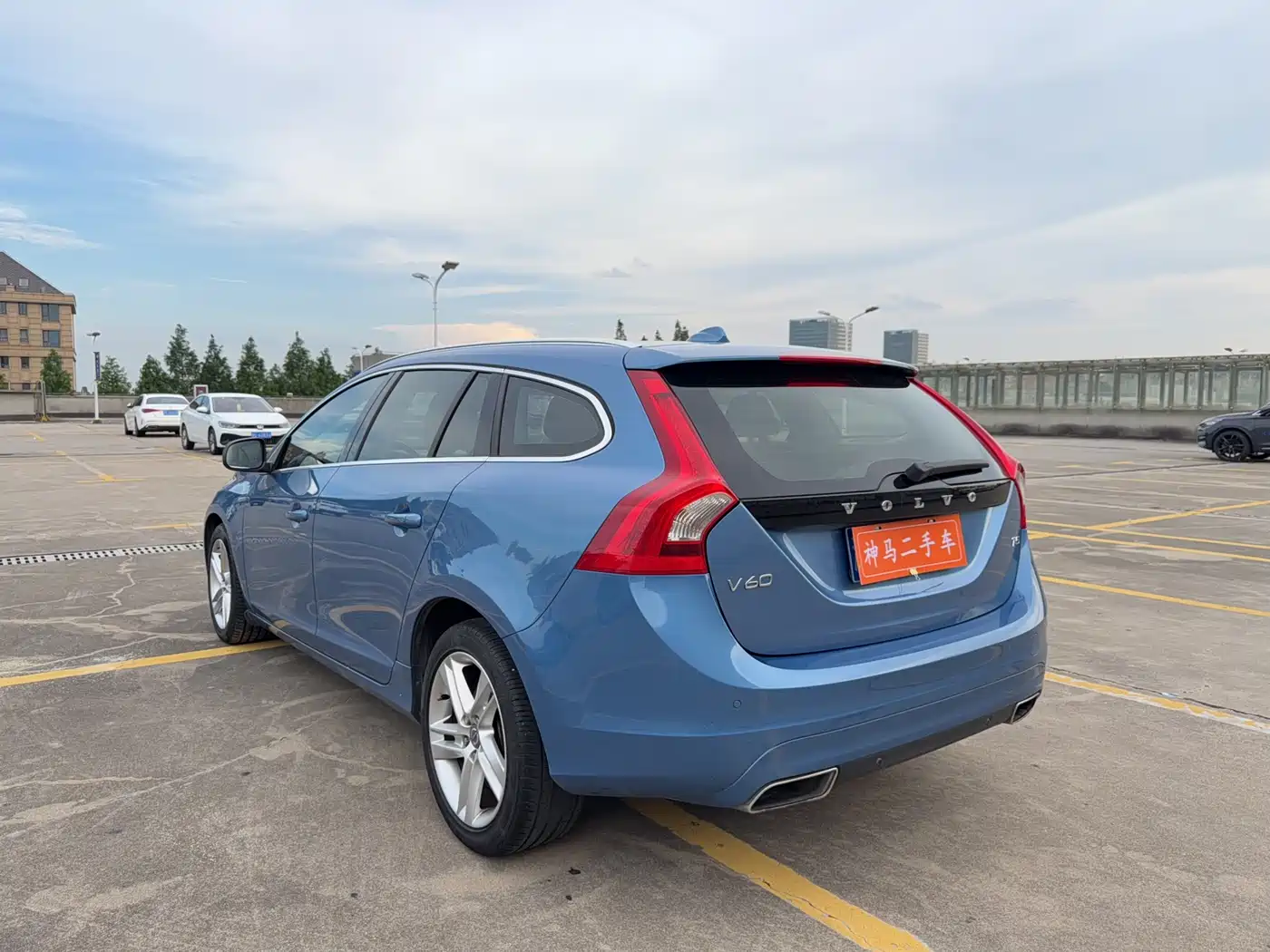 Фото 4 - Volvo V60