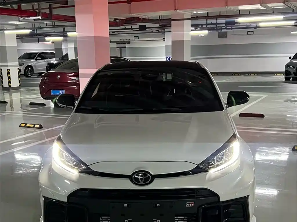 Toyota GR YARIS 2024 GR Evolution Edition фото 2