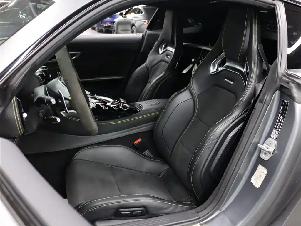 MERCEDES-BENZ AMG GT