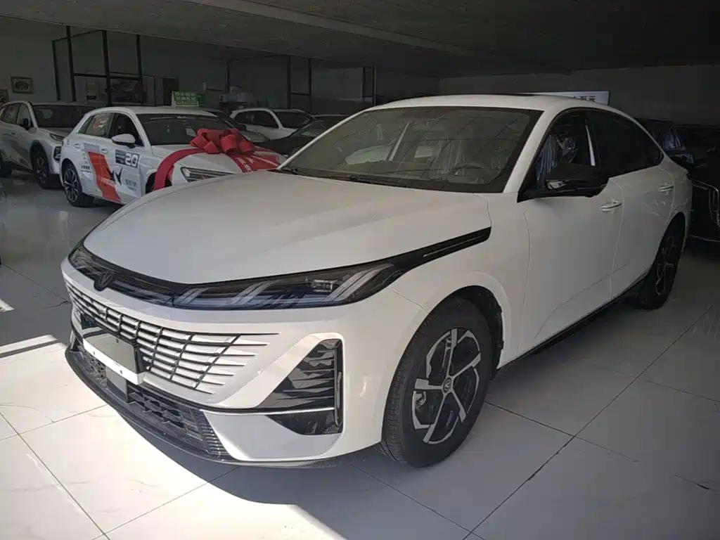 Changan Eado 2026 2025 Model Year Facelift 1.5T 500Bar Basic Edition