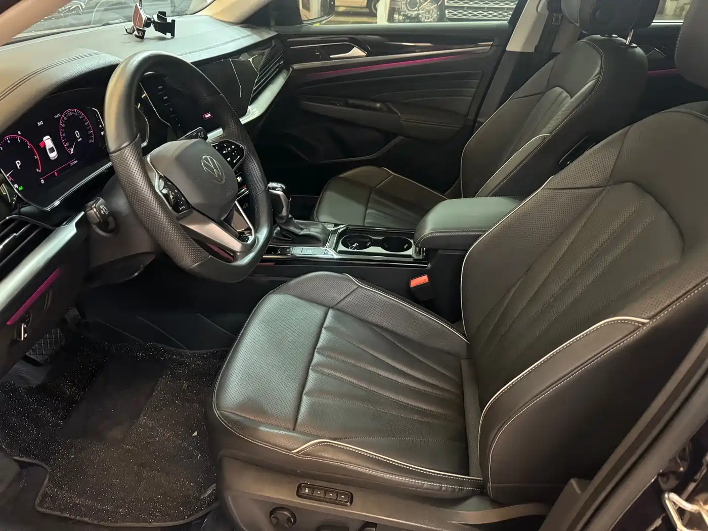 Volkswagen Passat 2024 380TSI Starlight Luxury Edition фото 4