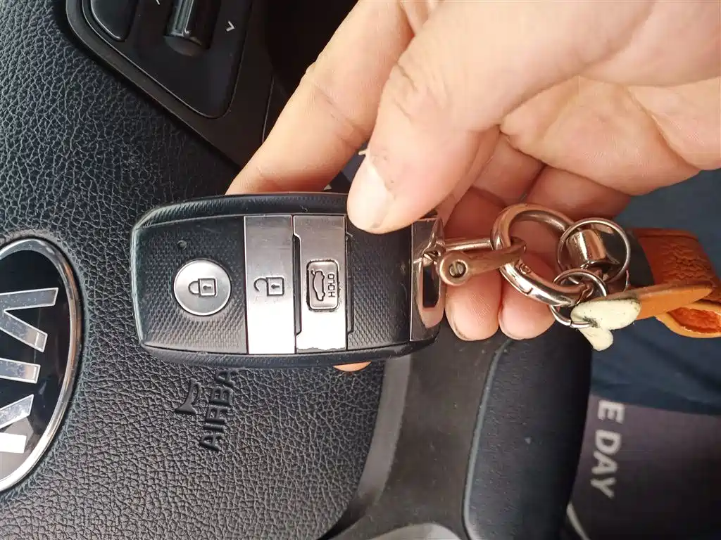 Kia K3 2015 1.6L Automatic GLS фото 9